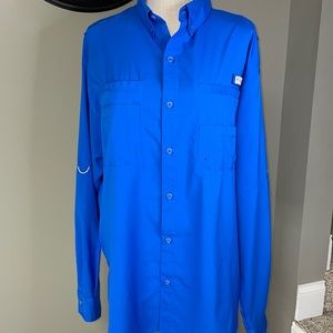 Columbia long sleeve mens fishing shirt. Great condition, beautiful royal blue